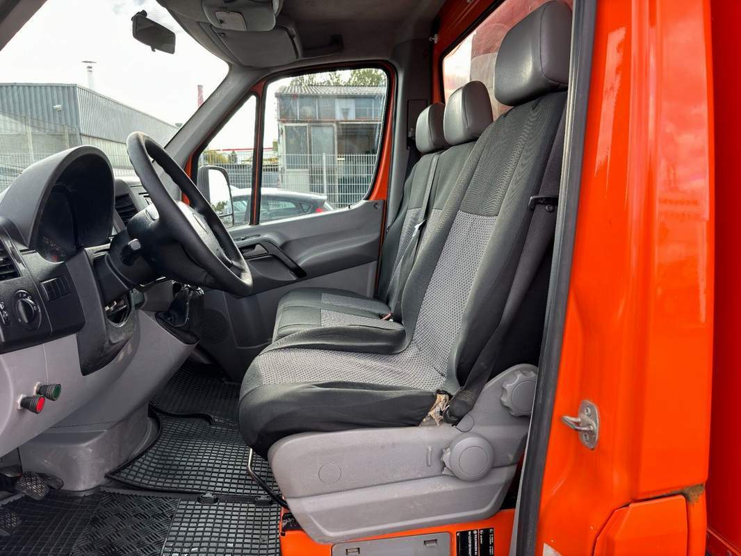 Volkswagen Crafter – bena cu macara