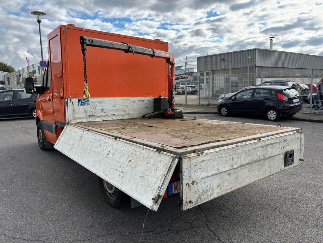 Volkswagen Crafter – bena cu macara