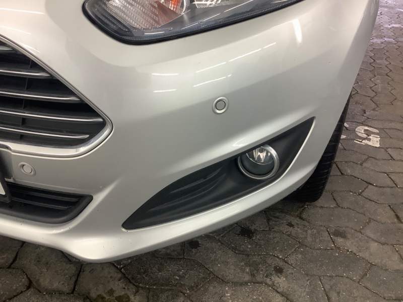Ford - FIESTA 1.2i EURO5 - fotografia 3 din 3