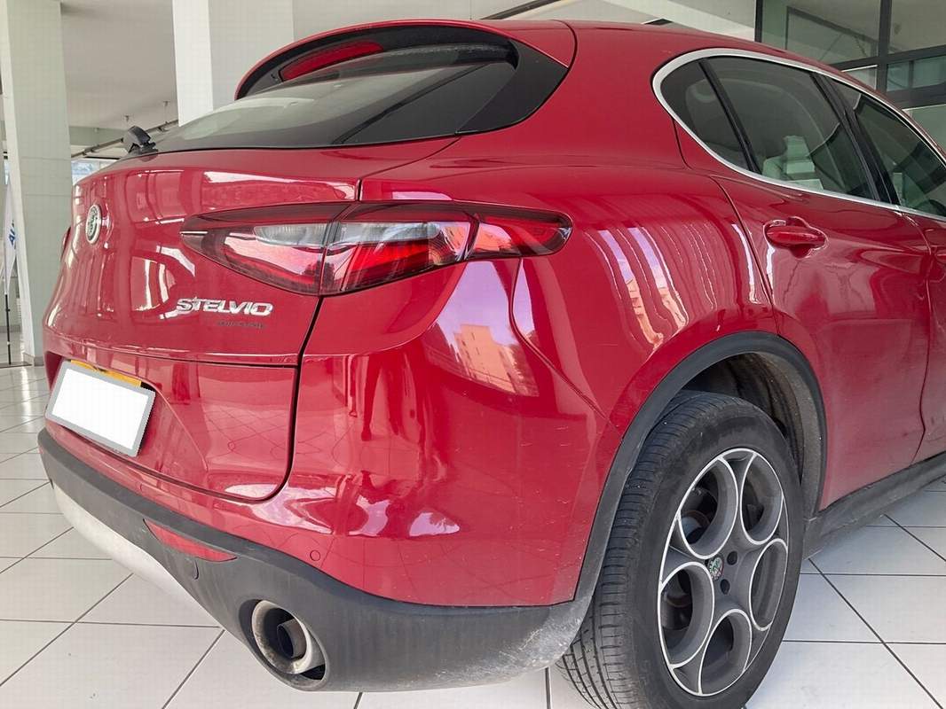 Alfa Romeo Stelvio 2.0 Turbo Super Q4 – rate, leasing, garantie