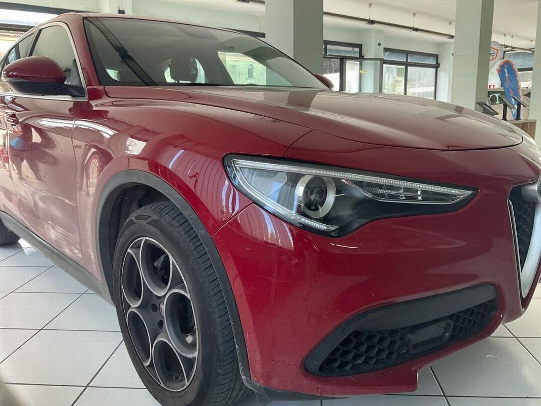 Alfa Romeo Stelvio 2.0 Turbo Super Q4 – rate, leasing, garantie