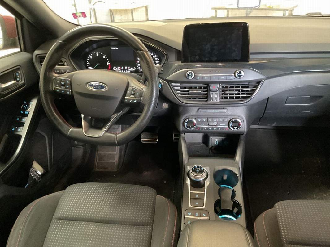 Ford FOCUS 2.0TDCi 150CP ST Line automat – rate, avans zero, garantie