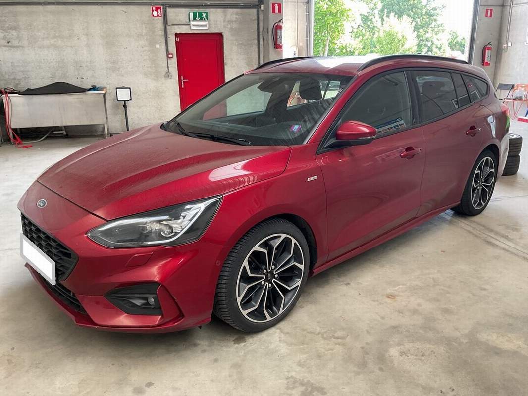 Ford FOCUS 2.0TDCi 150CP ST Line automat - rate, avans zero, garantie - fotografia 1 din 3