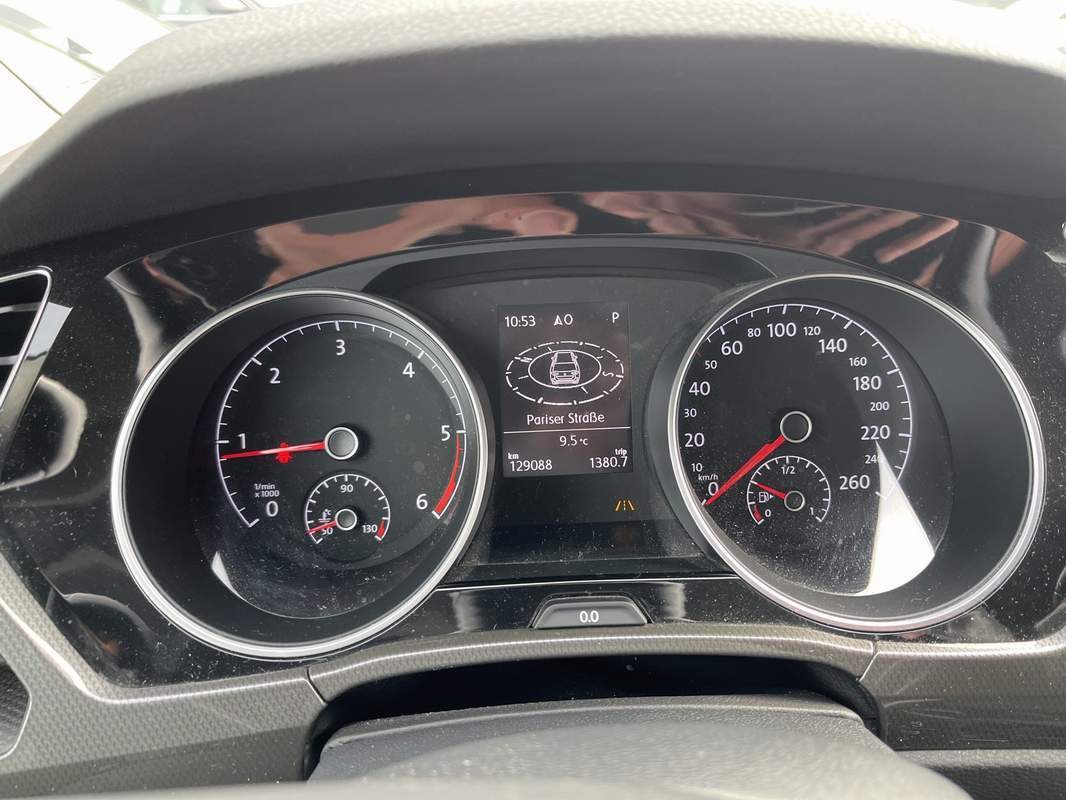 Volkswagen TOURAN 2.0TDi DSG – leasing, rate