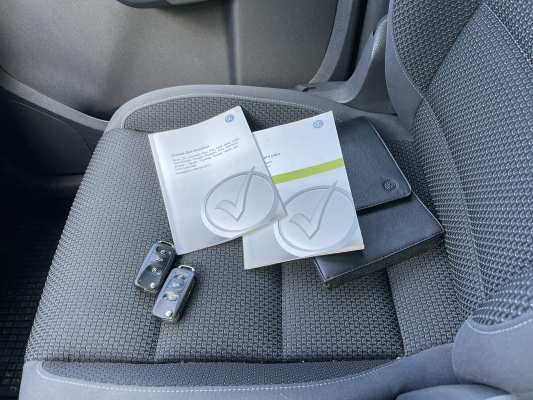 Volkswagen Touran 2.0TDi manual – rate, avans zero