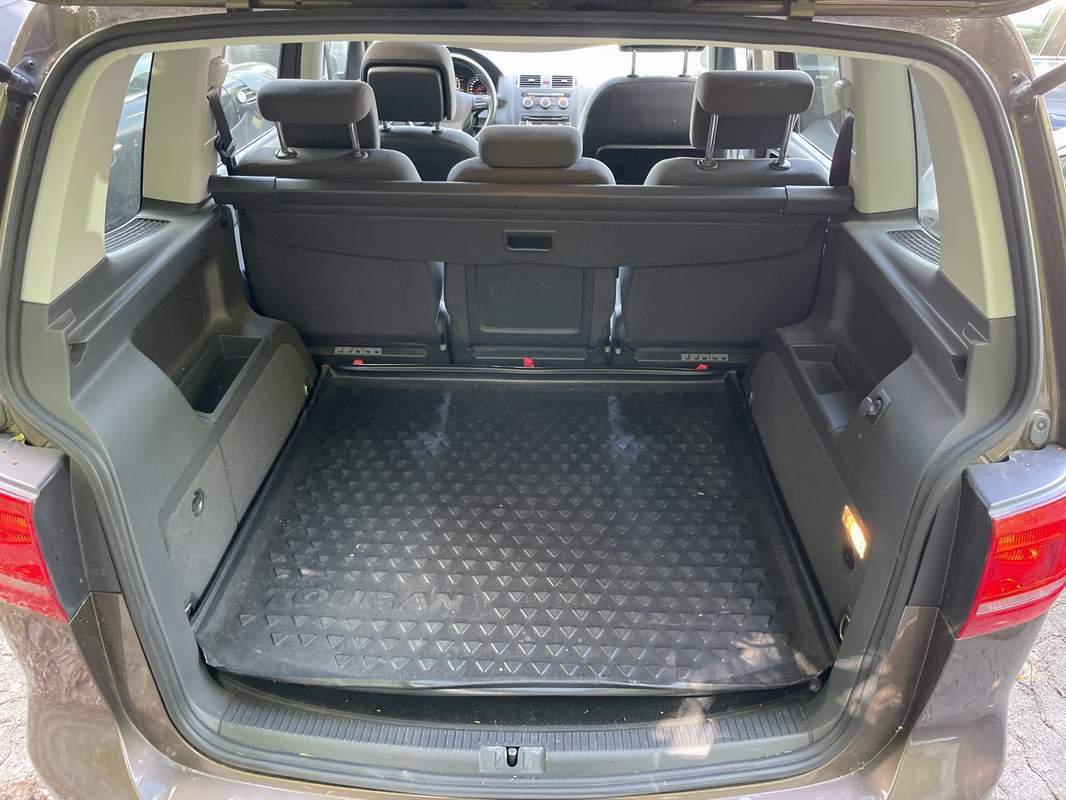 Volkswagen Touran 2.0TDi manual – rate, avans zero