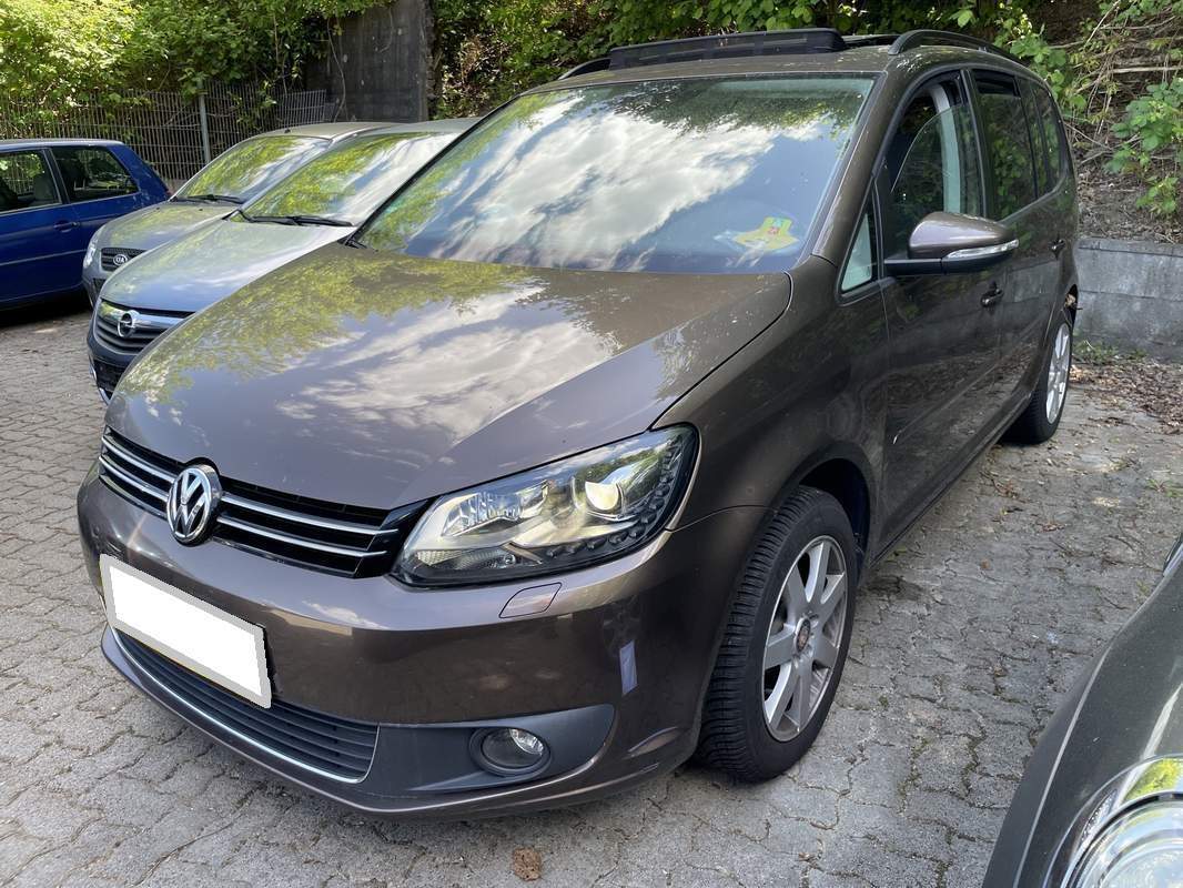 Volkswagen Touran 2.0TDi manual - rate, avans zero - fotografia 1 din 3