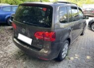 Volkswagen Touran 2.0TDi manual – rate, avans zero