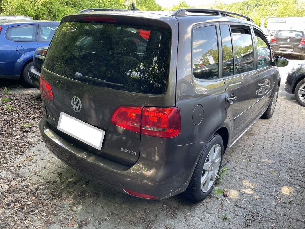 Volkswagen Touran 2.0TDi manual - rate, avans zero - fotografia 2 din 3