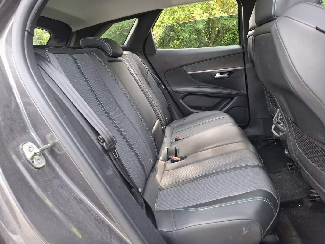 Peugeot 2008 1.2benzina EURO6 cutie manuala – leasing, rate, garantie