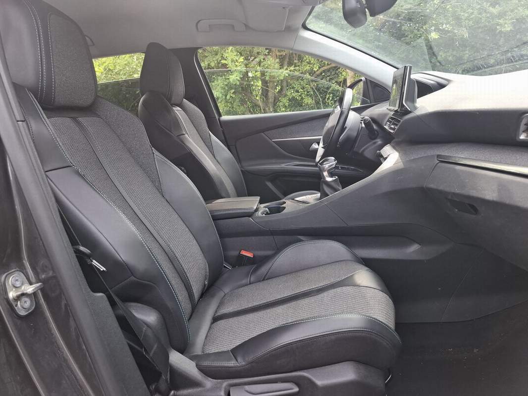 Peugeot 2008 1.2benzina EURO6 cutie manuala – leasing, rate, garantie