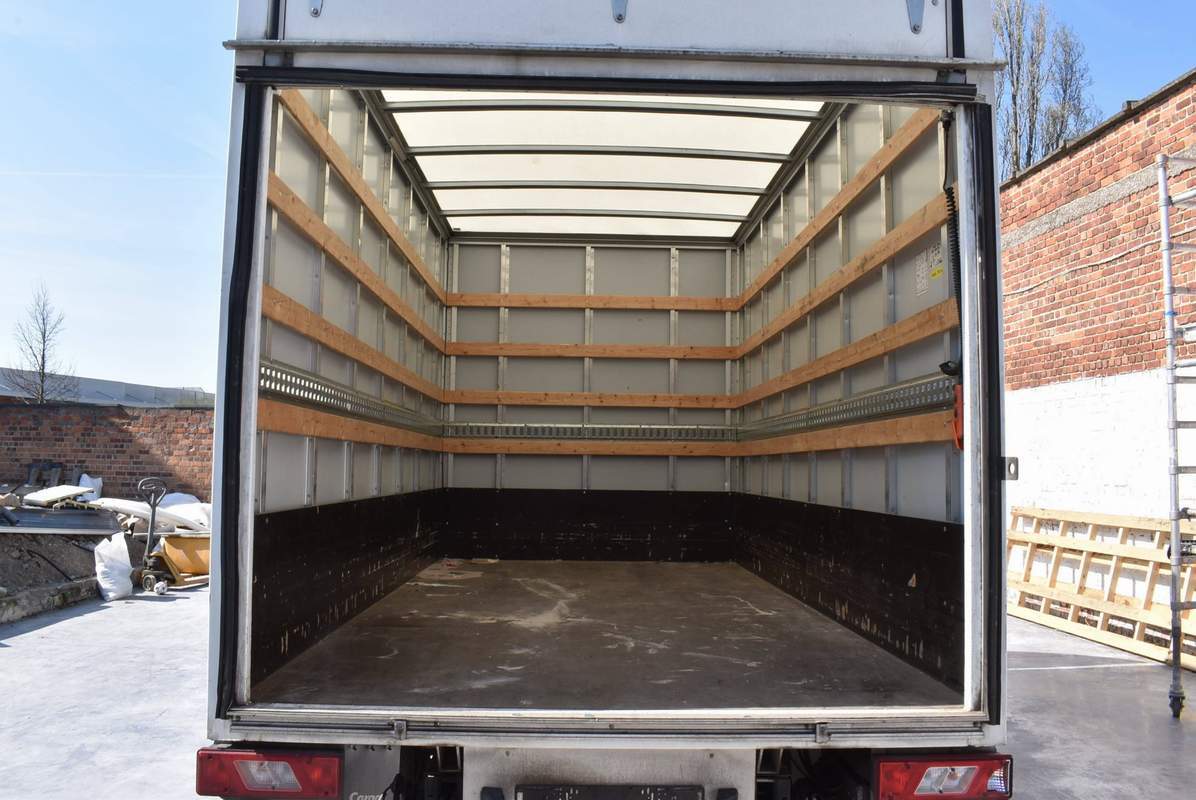 Ford Transit 3500 kg tip Box cu lift hidraulic – leasing, garantie 12 luni