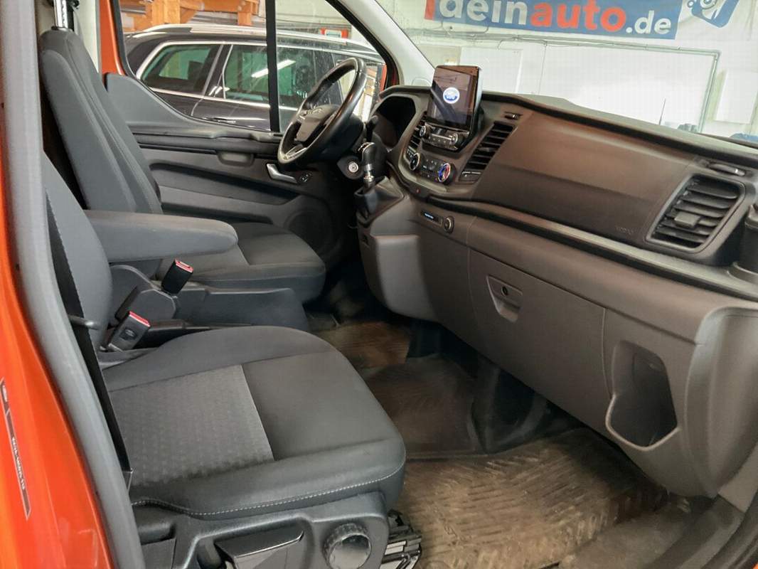 Ford Transit Custom VAN – rate, leasing, garantie 12 luni