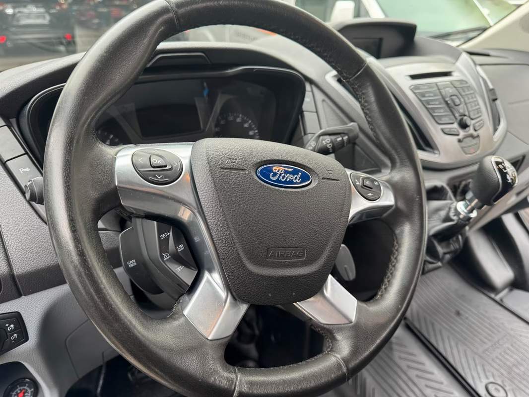 Ford TRANSIT L4H2 3500kg – Furgon Mixt 5 locuri, rate, leasing, garantie