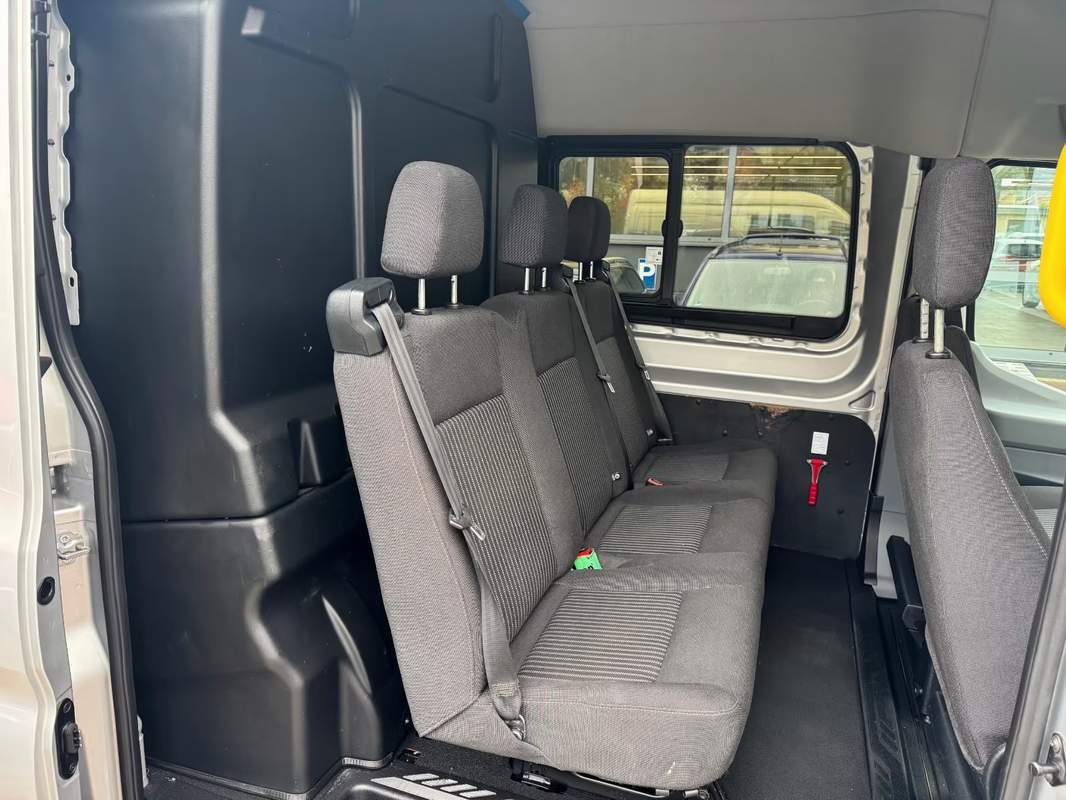 Ford TRANSIT L4H2 3500kg – Furgon Mixt 5 locuri, rate, leasing, garantie
