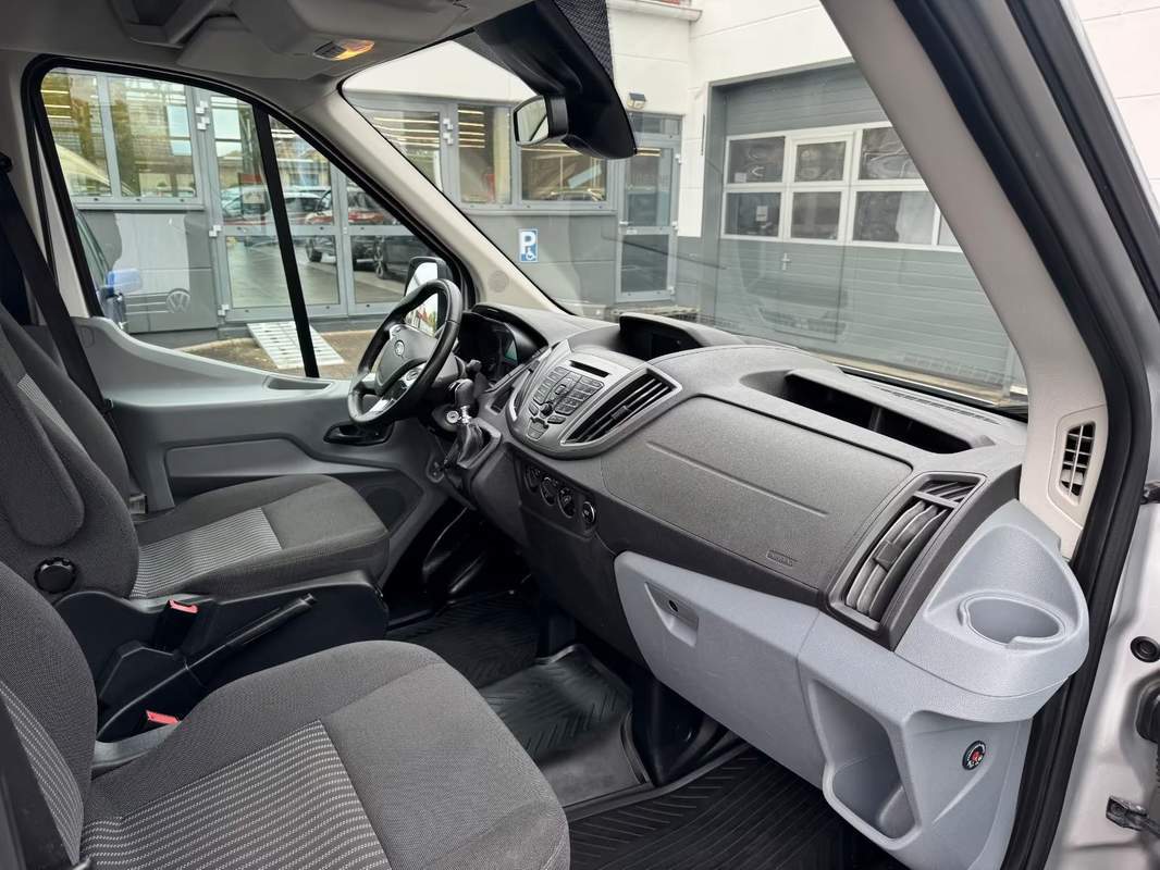 Ford TRANSIT L4H2 3500kg – Furgon Mixt 5 locuri, rate, leasing, garantie