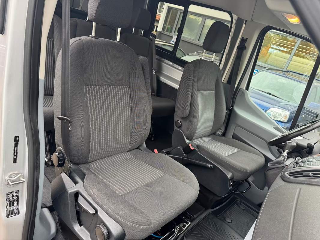 Ford TRANSIT L4H2 3500kg – Furgon Mixt 5 locuri, rate, leasing, garantie