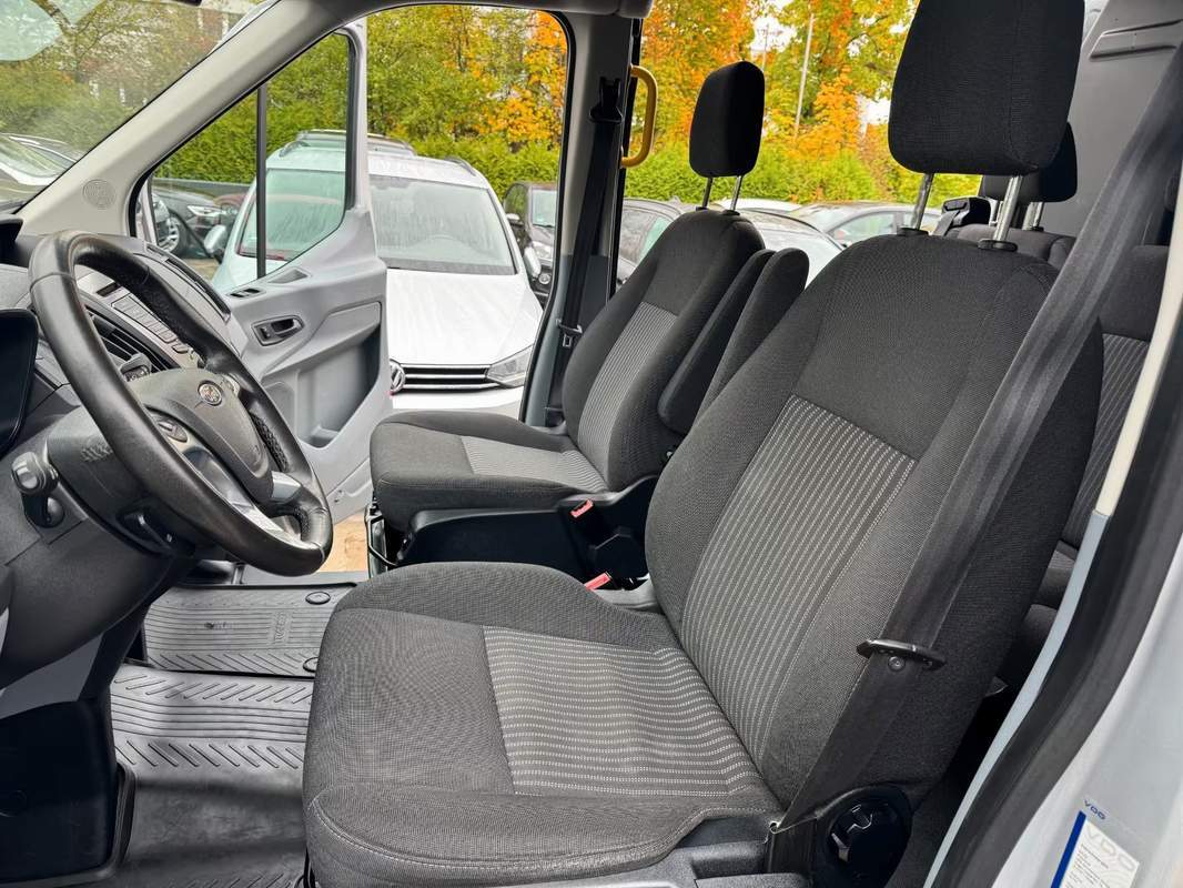 Ford TRANSIT L4H2 3500kg – Furgon Mixt 5 locuri, rate, leasing, garantie