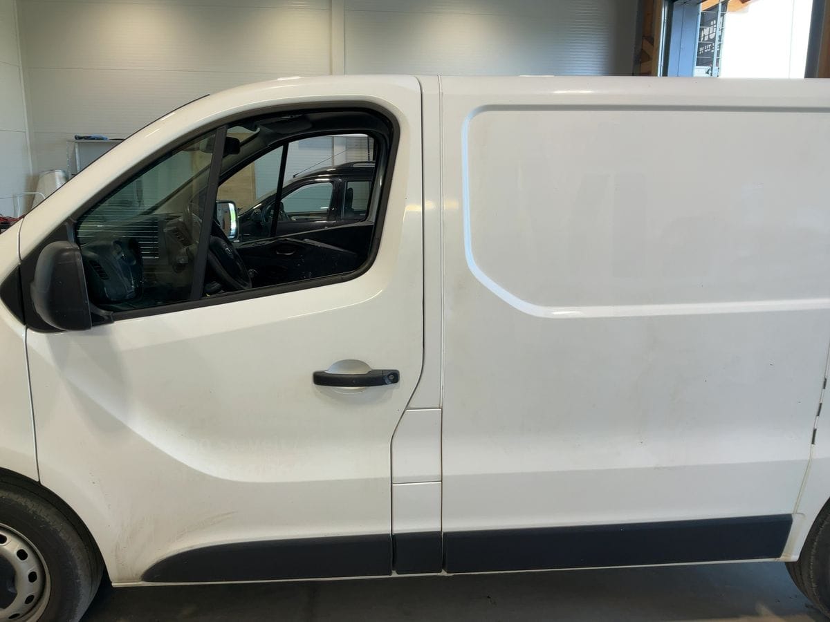 Opel Vivaro 1.6CDTi EURO6 - rate, leasing, garantie - fotografia 3 din 3