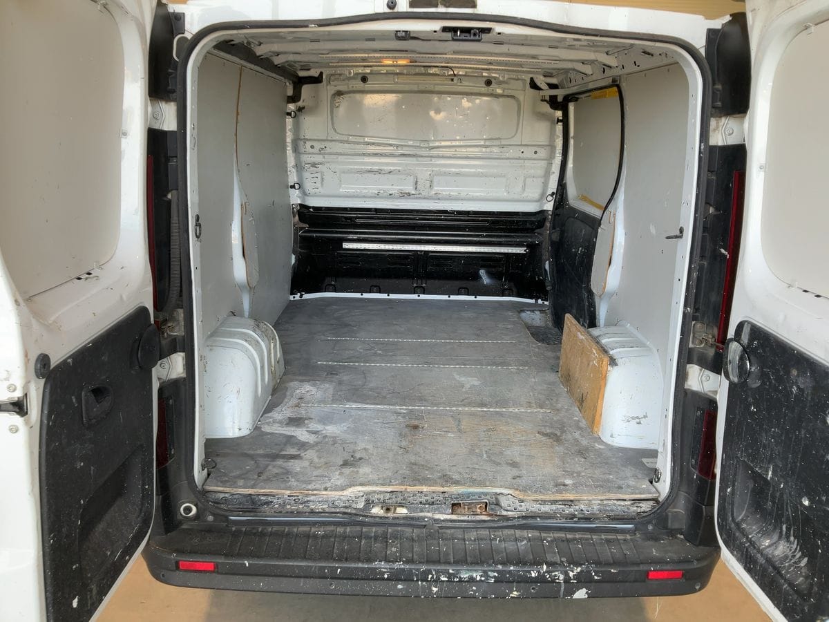 Opel Vivaro 1.6CDTi EURO6 – rate, leasing, garantie