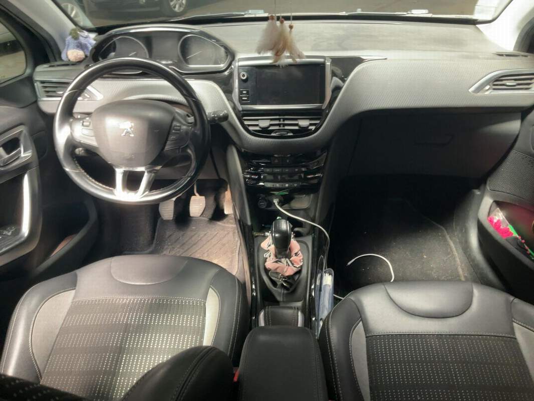 Peugeot 2008 manual, benzina 1.2L EURO6 – leasing, rate, garantie