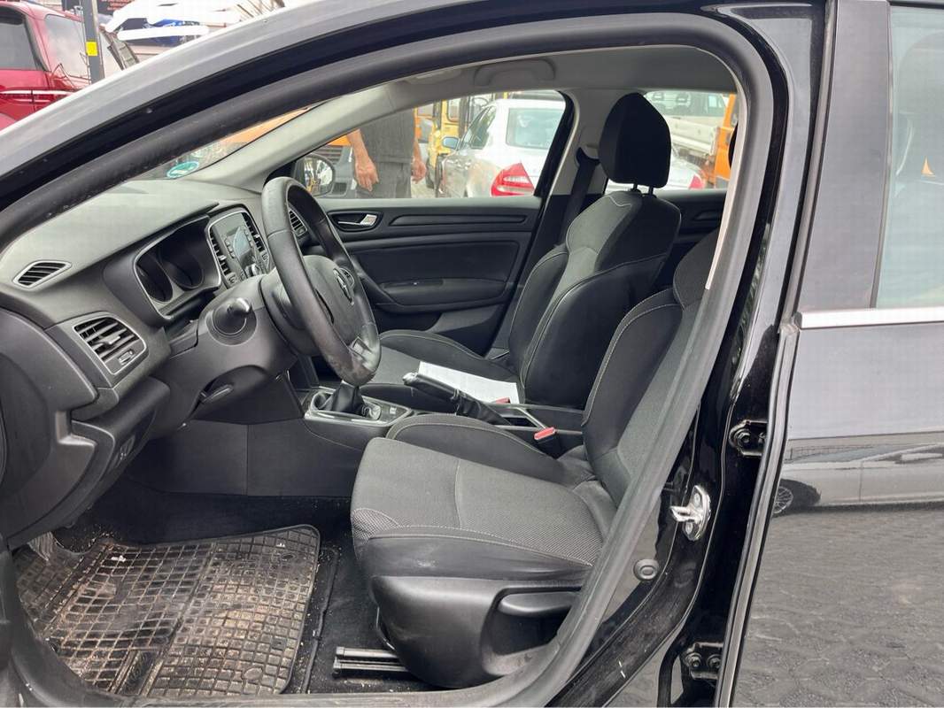 Renault Megane 1.2TCe EURO6 – rate, avans 0%, garantie