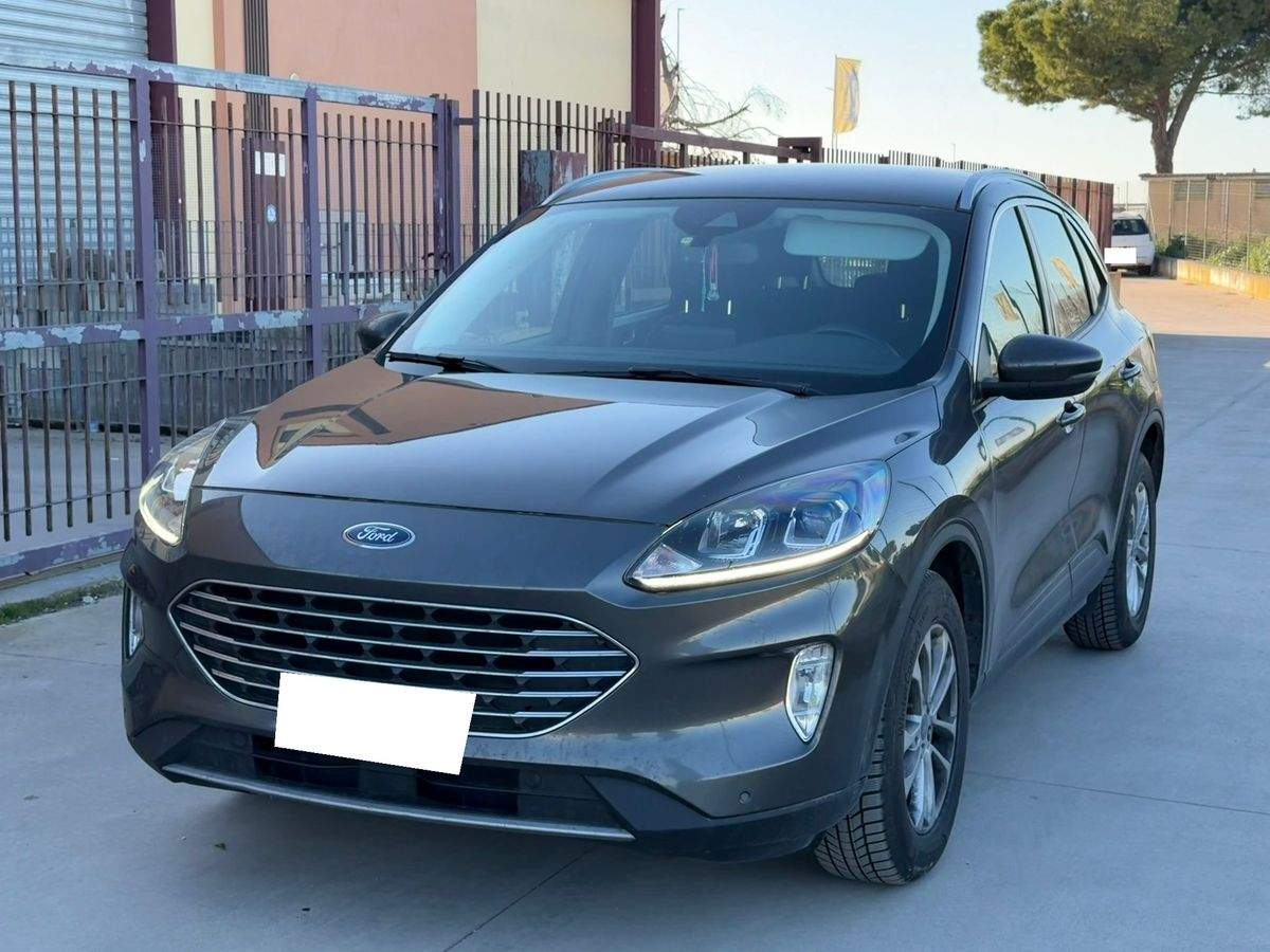 Ford KUGA 1.5TDCi automata 2022 - leasing, rate, garantie - fotografia 1 din 3