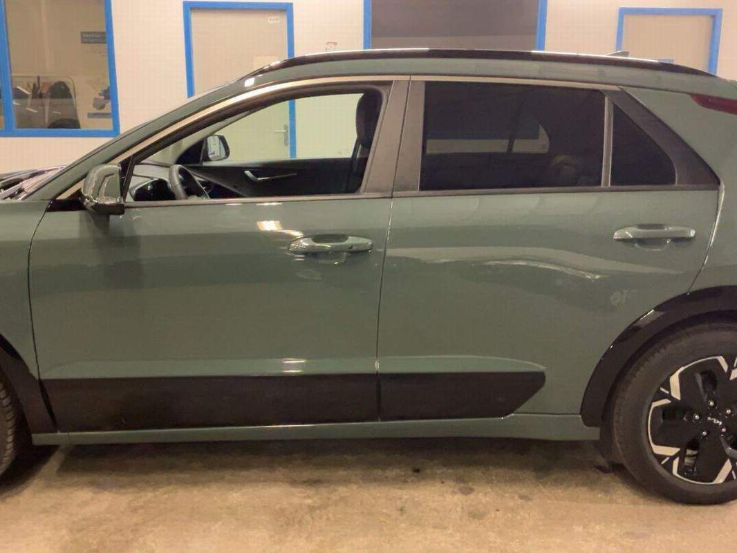 Kia e-NIRO 2022 full electric 64kW cu 204CP - leasing, rate, garantie - fotografia 2 din 3