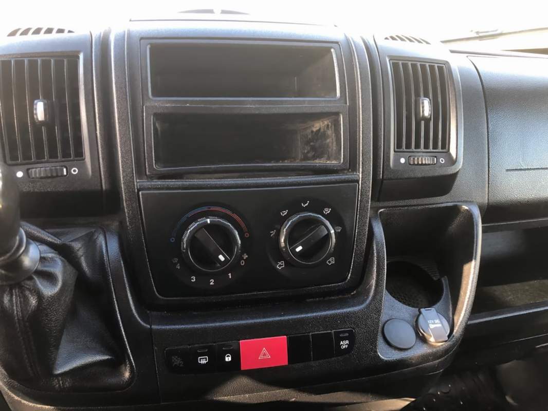 Peugeot Boxer L3H2 3500kg – Furgon Marfa 3 locuri, rate, leasing, garantie