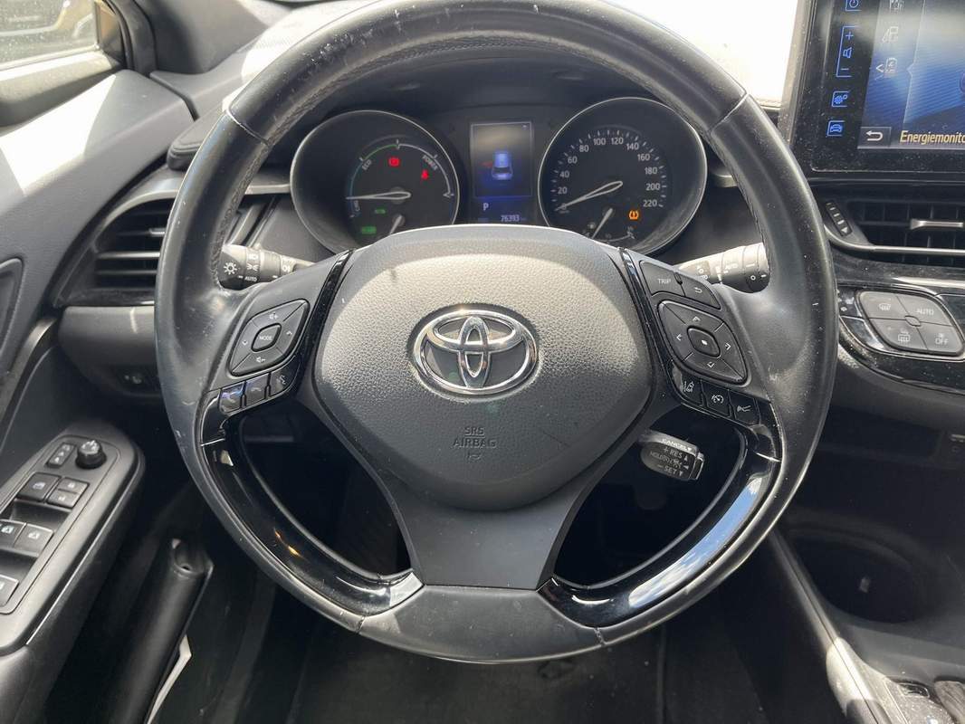 Toyota CHR 1.8L Hybrid – rate, avans zero, leasing, garantie