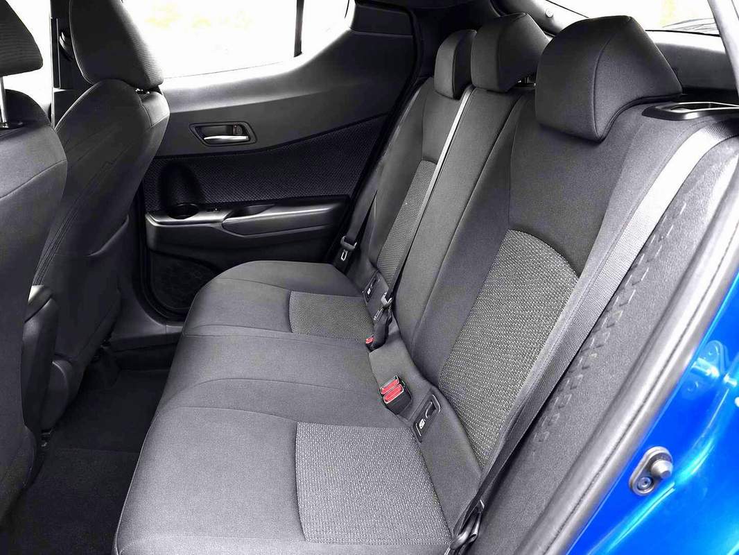 Toyota CHR 1.8L Hybrid – rate, avans zero, leasing, garantie