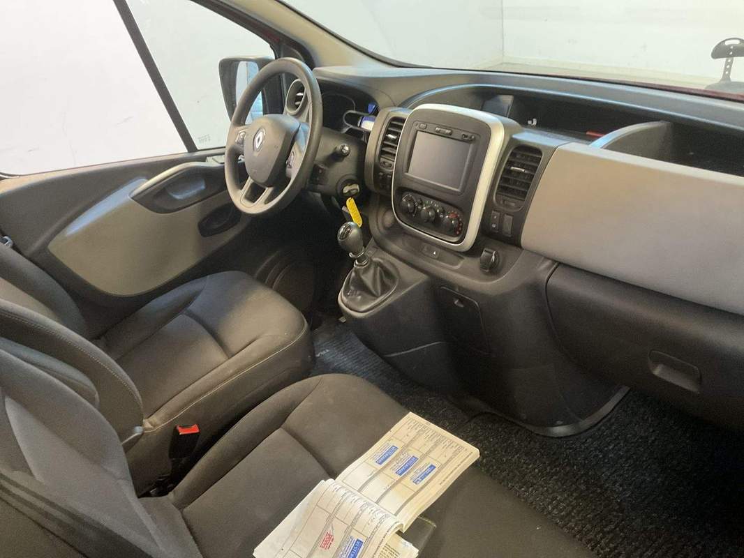 Renault Trafic L2H2 suprainaltat, AC – leasing, rate, garantie