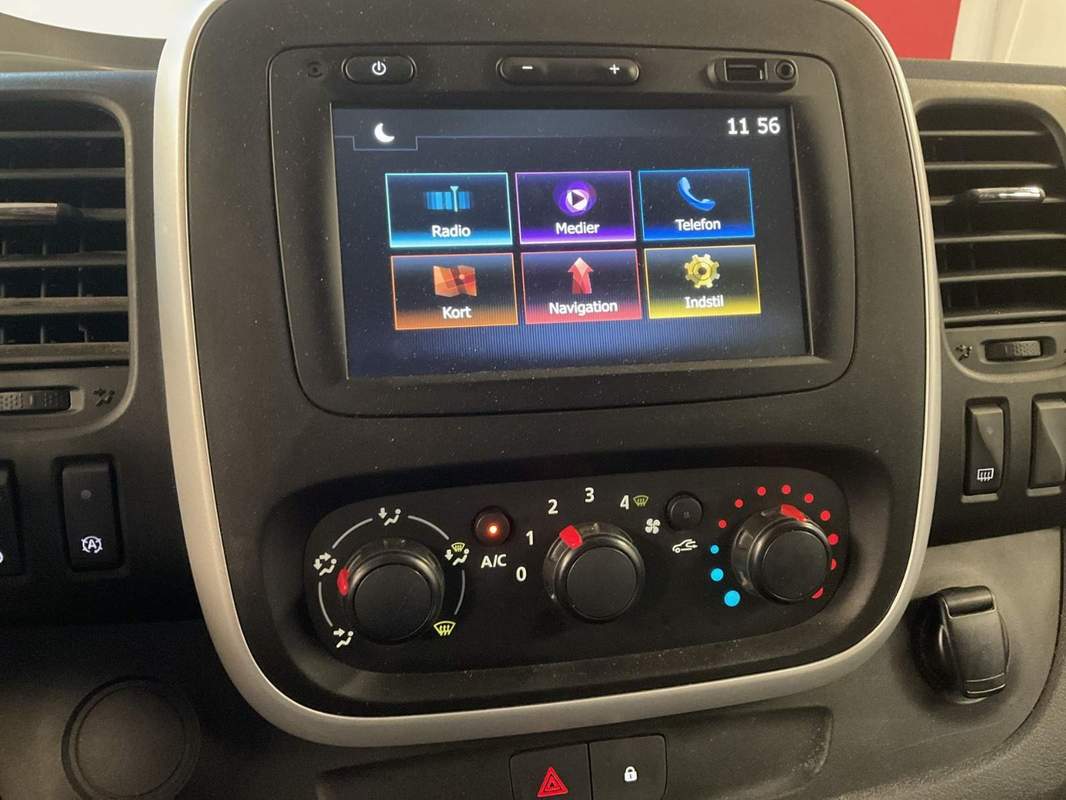 Renault Trafic L2H2 suprainaltat, AC – leasing, rate, garantie