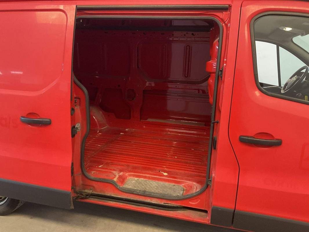 Renault Trafic L2H2 suprainaltat, AC – leasing, rate, garantie
